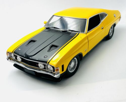 1:18 Ford XA Falcon GT Hardtop - Yellow Fire - AUTOart - 72746