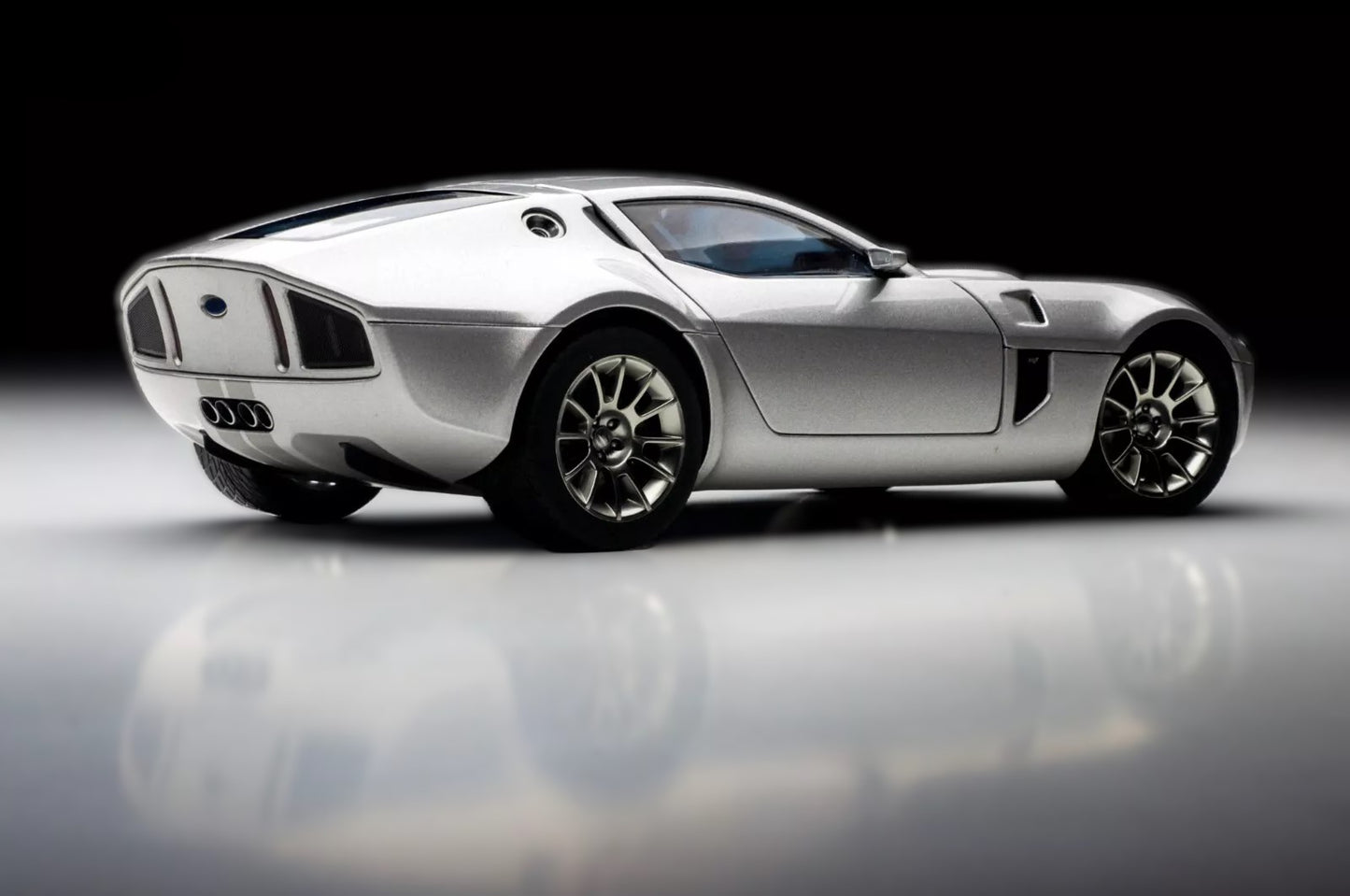 1:18 Ford Shelby GR-1 Concept - Silver Metallic/Tungsten Grey Metallic Stripes - AUTOart - 73072