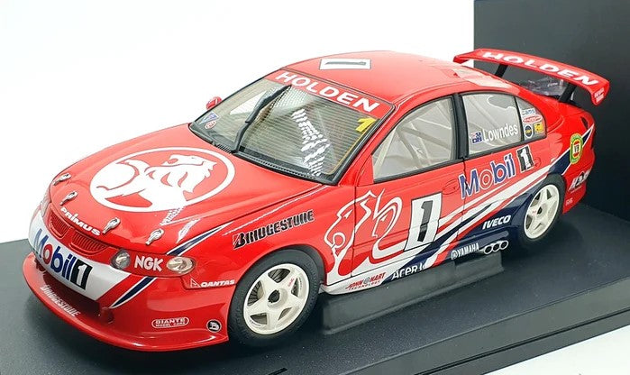 1:18 Holden VT Commodore #1 - 2000 - Supercars Championship - Holden Racing Team - Craig Lowndes - AUTOart - 80060