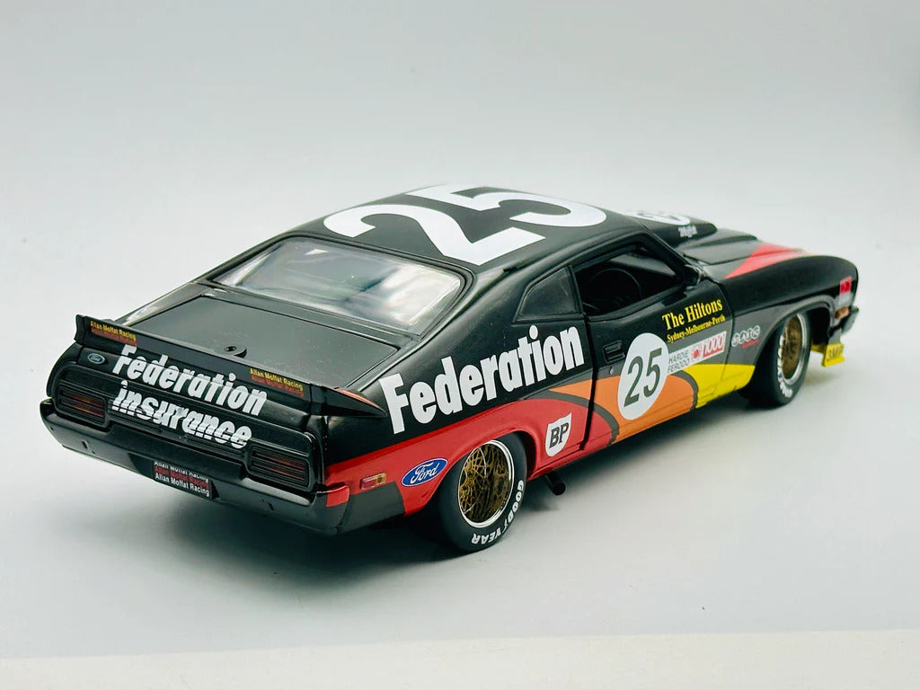 1:18 Ford XC Falcon Coupe #25 - 1979 - Bathurst - Allan Moffat Racing - Allan Moffat - AUTOart - 87911