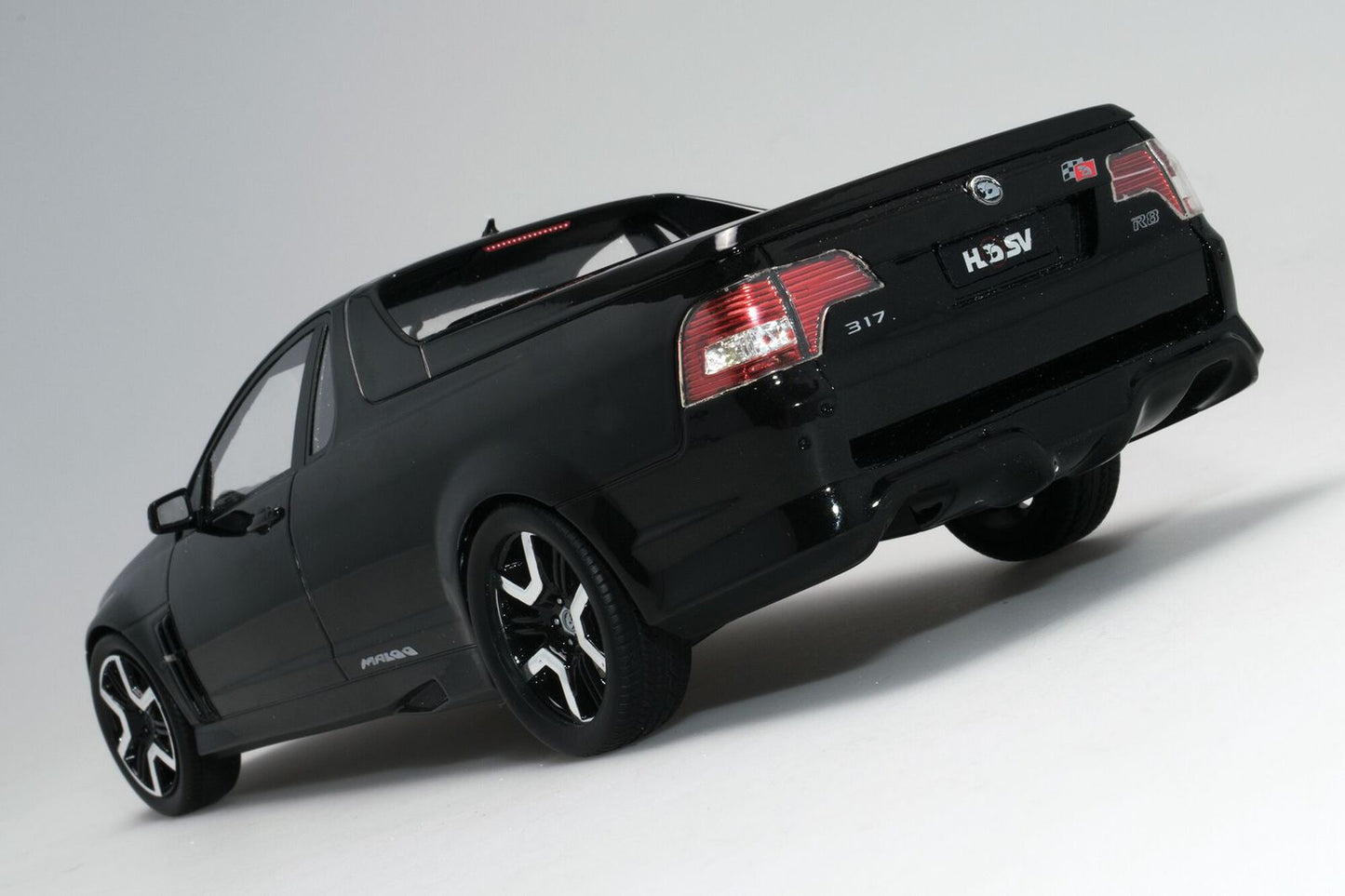 1:18 Holden HSV Maloo R8 - 20th Anniversary - Phantom Black - Biante Model Cars - BR18401A