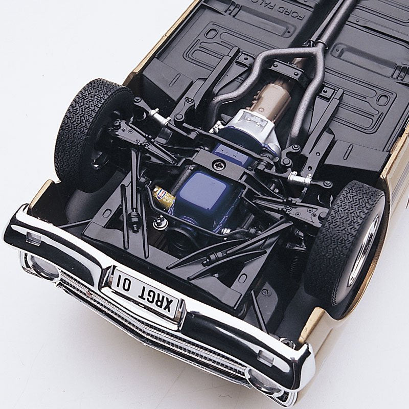 1:18 Ford XR Falcon GT - 1967 - GT Gold - Classic Carlectables - 18070