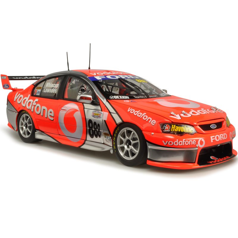 1:18 Ford BF Falcon #888 - 2007 - Bathurst Winner - Team Vodafone - Craig Lowndes - Classic Carlectables - 18345