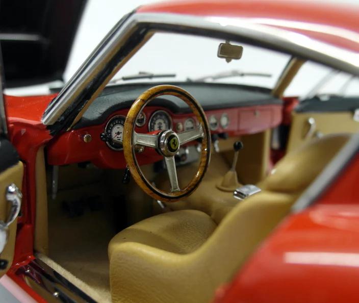 1:18 Ferrari 250 GT - Berlinetta Passo Corto - SWB - 1961 - Red - CMC Models - M-046