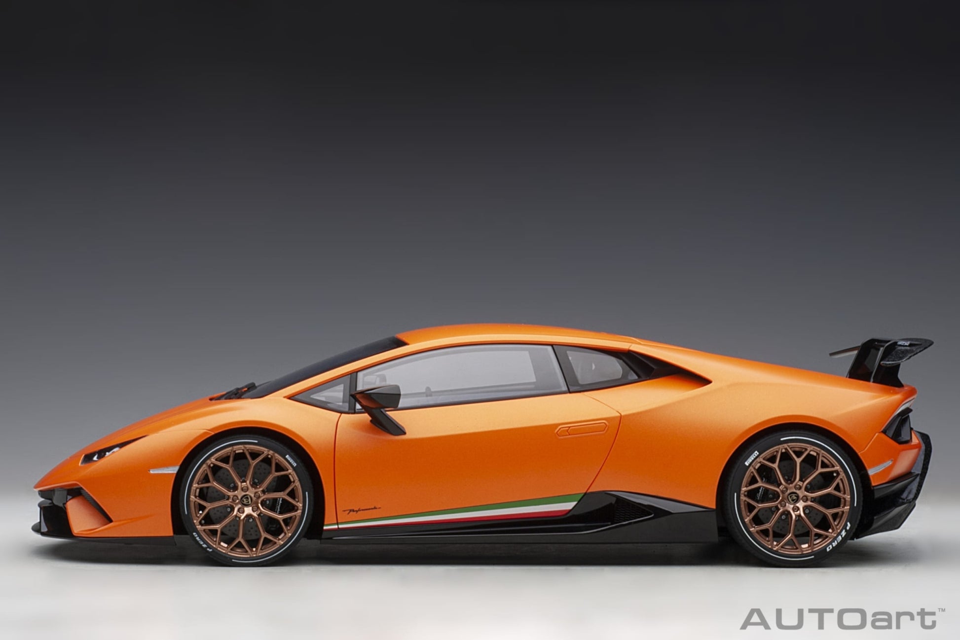 1:12 Lamborghini Huracan Performante - Arancio Anthaeus/Matt Orange - AUTOart - 12076