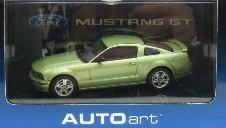 1:43 Ford Mustang GT - 2004 Auto Show Version - 2005 - Legend Lime - AUTOart - 52761