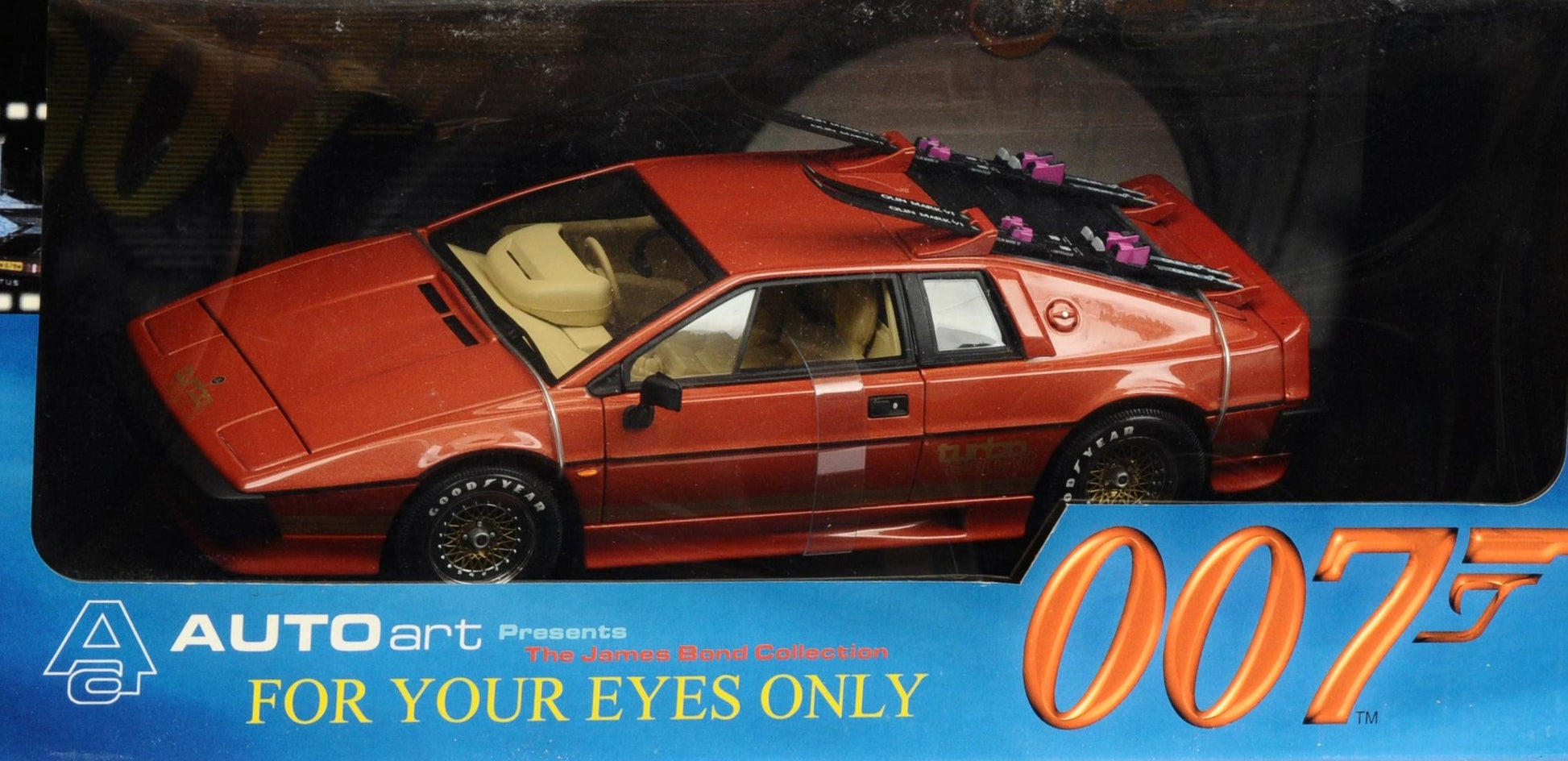 1:18 Lotus Esprit Turbo - RH Drive - James Bond - For Your Eyes Only - Copper - AUTOart - 70060