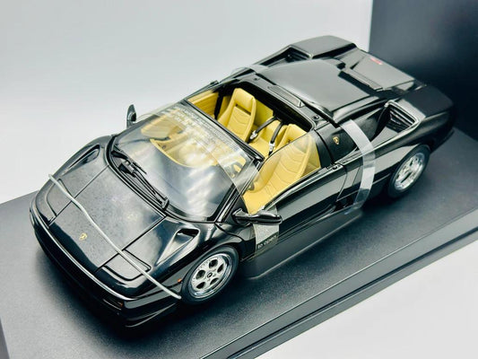 1:18 Lamborghini Diablo Roadster - Black - AUTOart - 70093