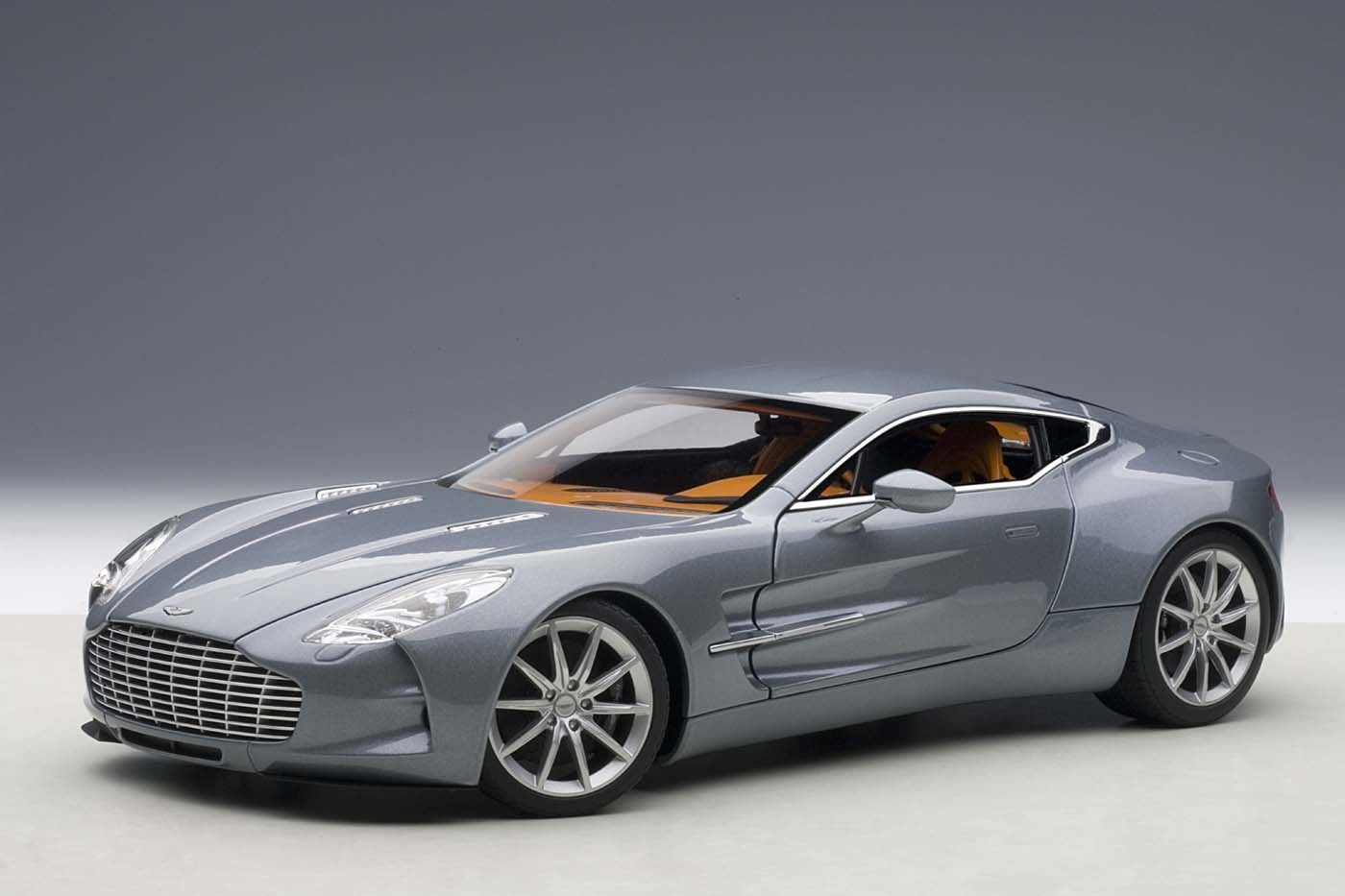 1:18 Aston Martin One-77 - Villa D'Este Blue - AUTOart - 70243