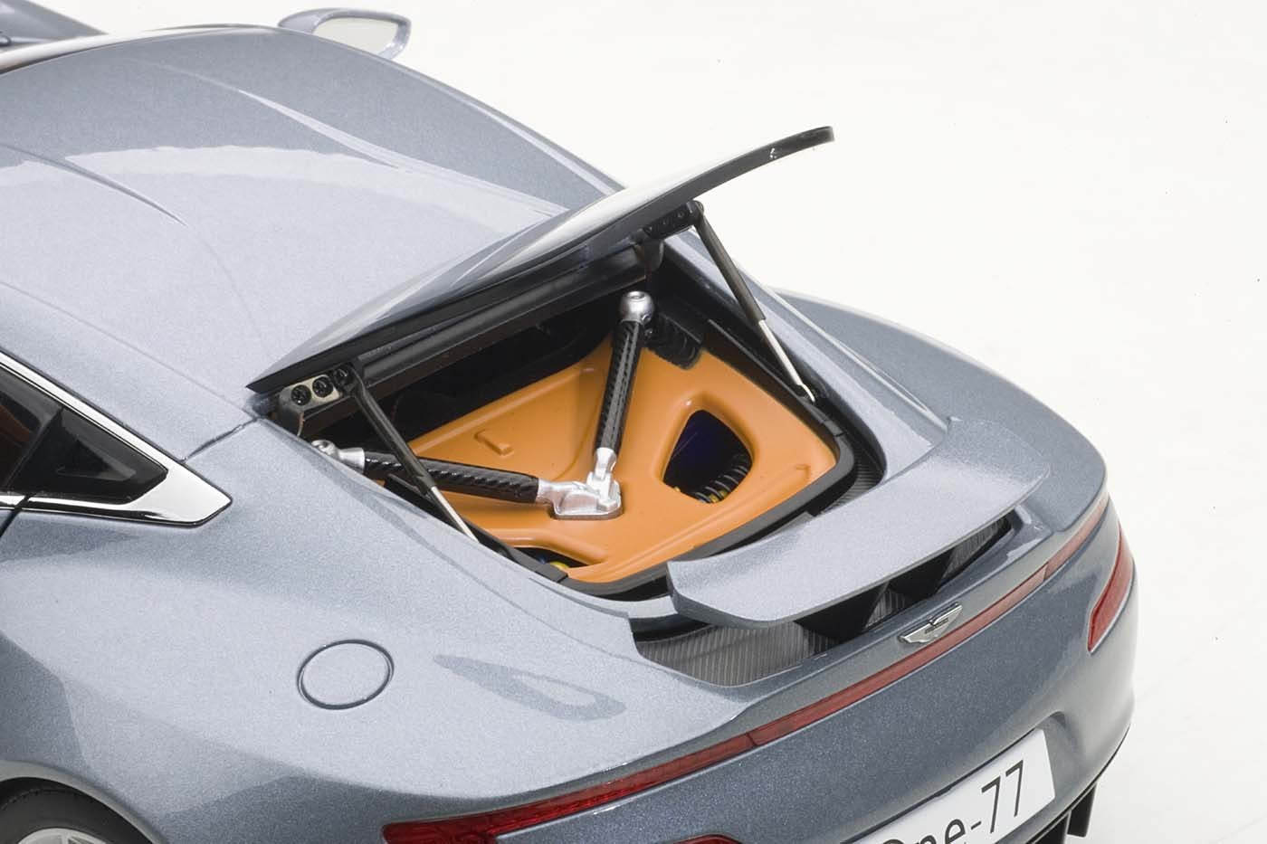 1:18 Aston Martin One-77 - Villa D'Este Blue - AUTOart - 70243