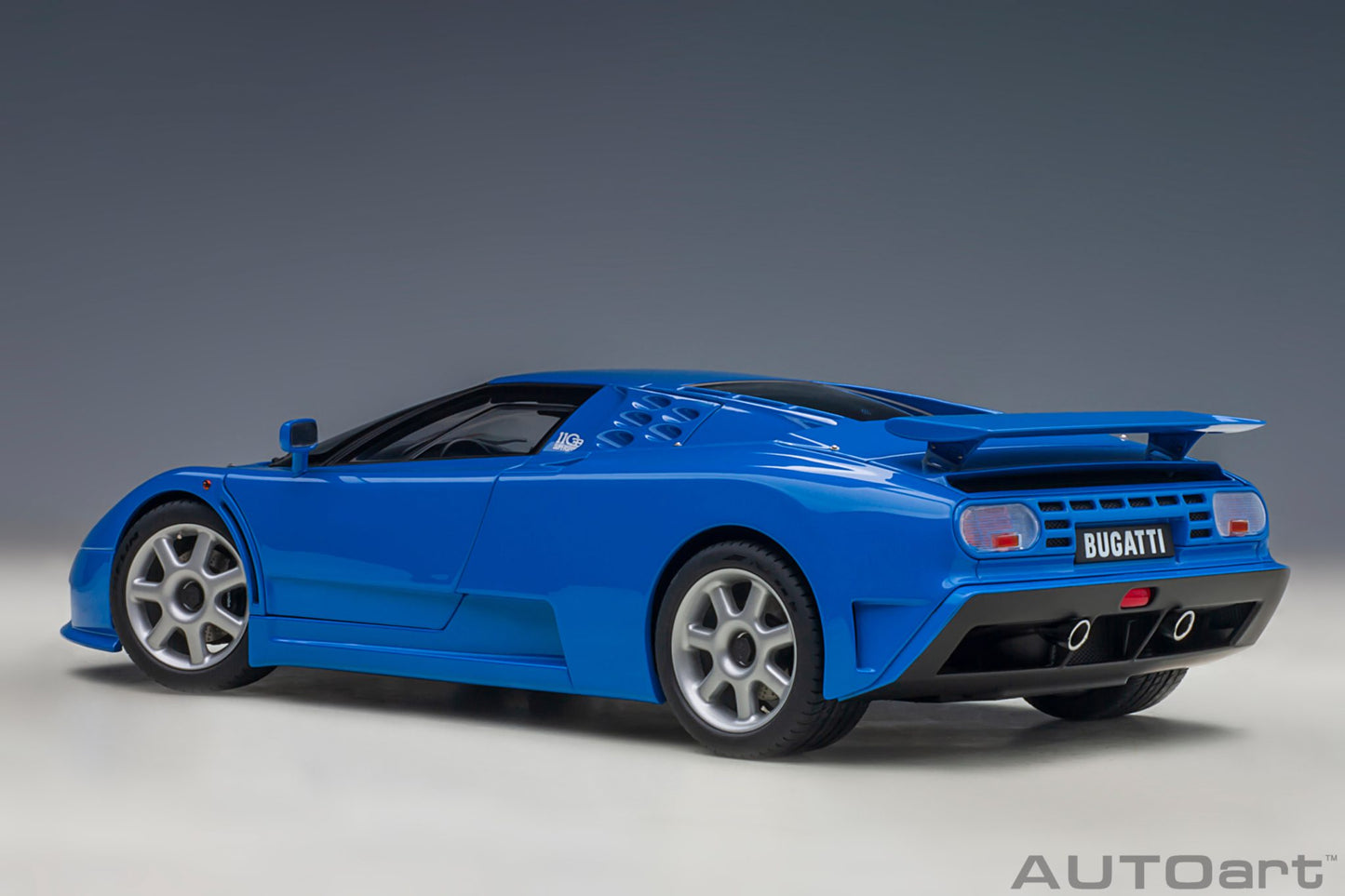 1:18 Bugatti EB110 SS - French Racing Blue - AUTOart - 70917
