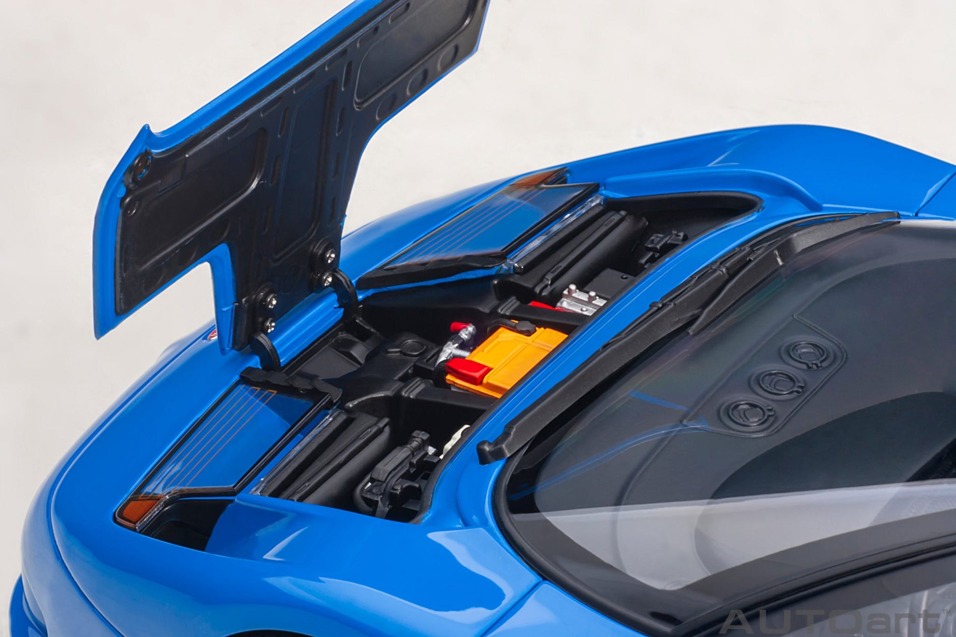 1:18 Bugatti EB110 SS - French Racing Blue - AUTOart - 70917
