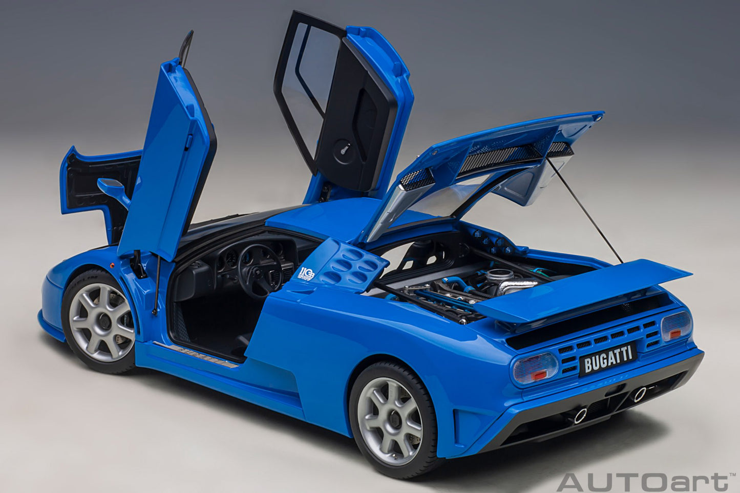 1:18 Bugatti EB110 SS - French Racing Blue - AUTOart - 70917
