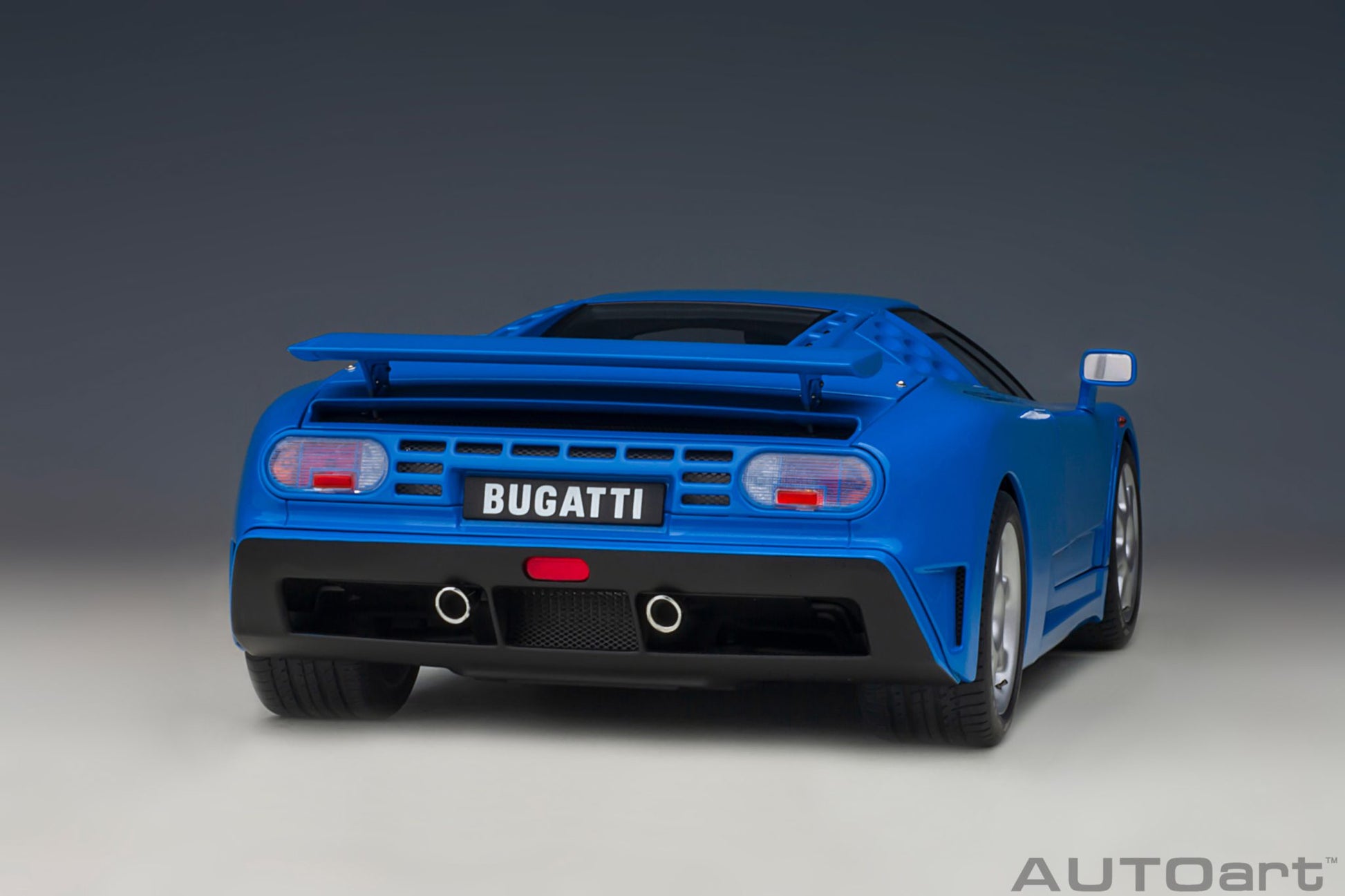 1:18 Bugatti EB110 SS - French Racing Blue - AUTOart - 70917