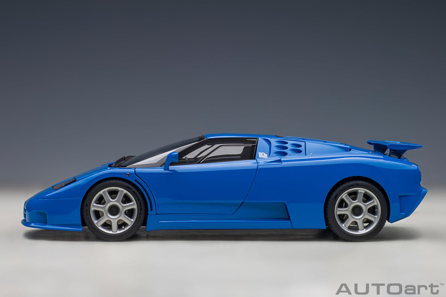 1:18 Bugatti EB110 SS - French Racing Blue - AUTOart - 70917