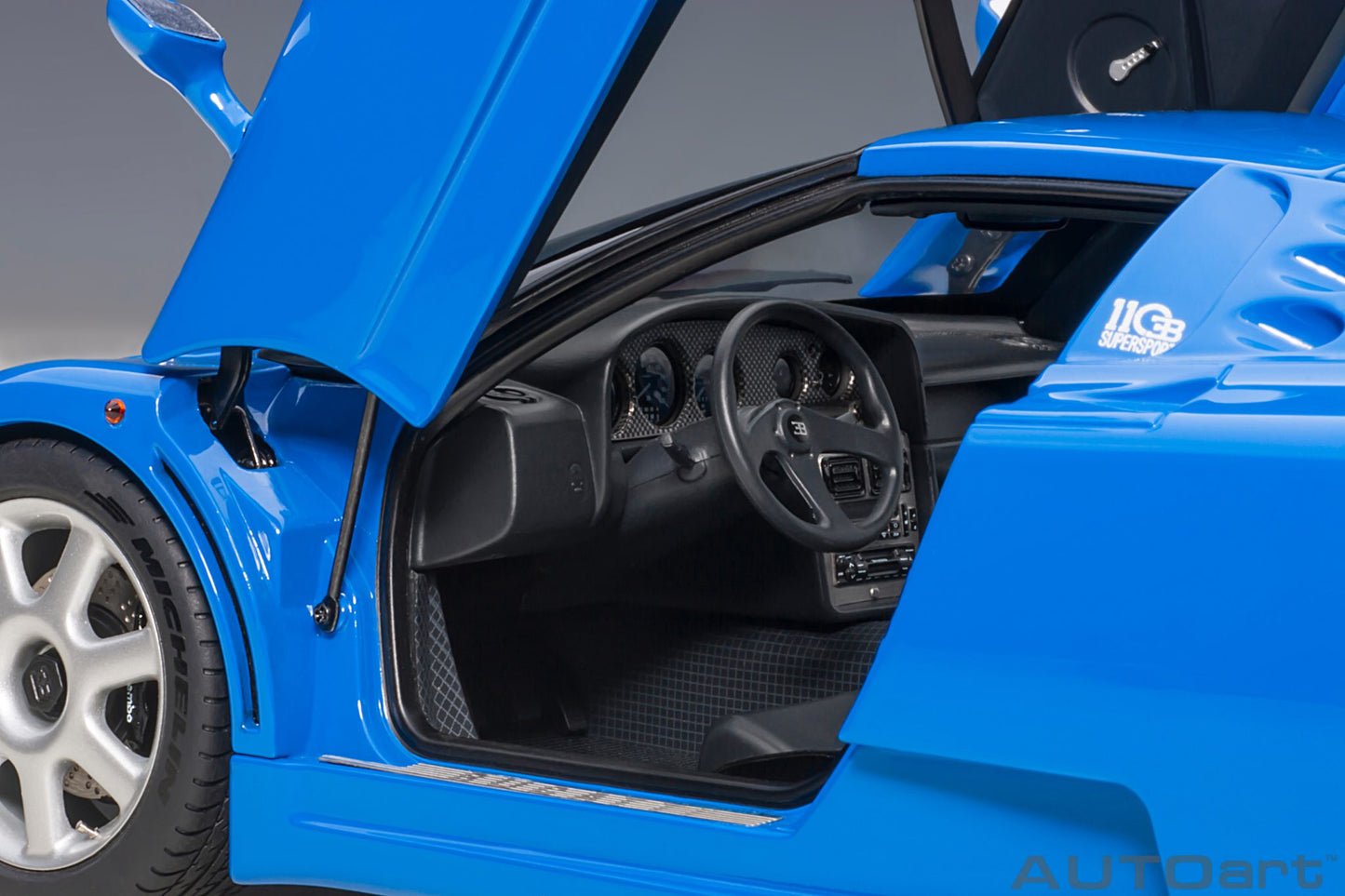 1:18 Bugatti EB110 SS - French Racing Blue - AUTOart - 70917