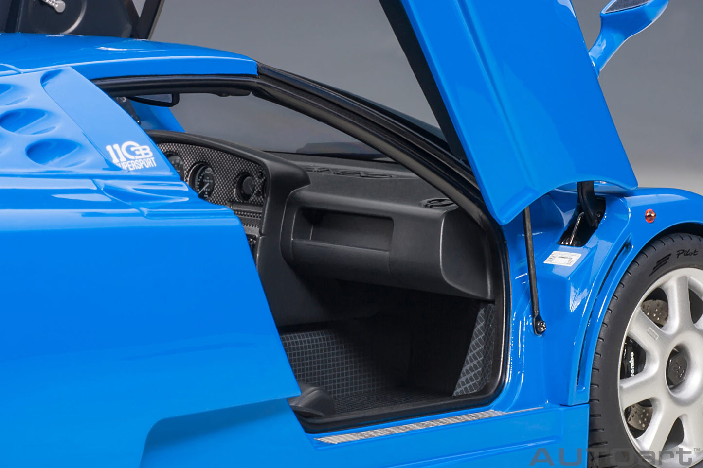 1:18 Bugatti EB110 SS - French Racing Blue - AUTOart - 70917
