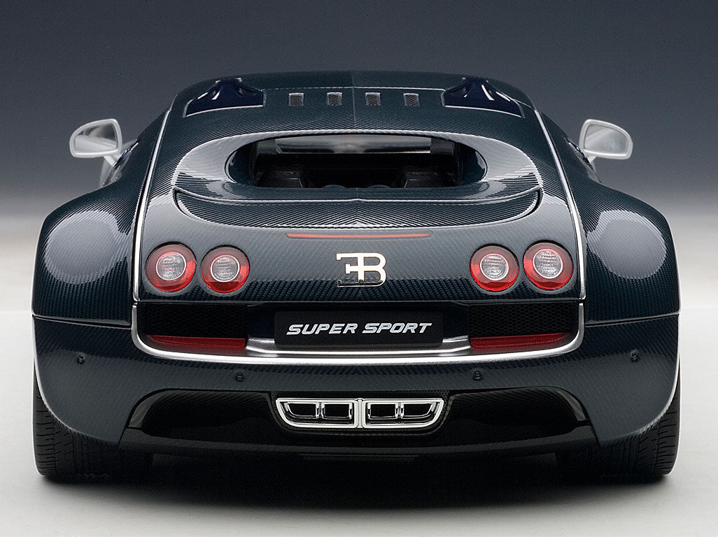 1:18 Bugatti Veyron 16.4 Super Sport - Dark Blue/Silver White Doors & Side Panels - AUTOart - 70939