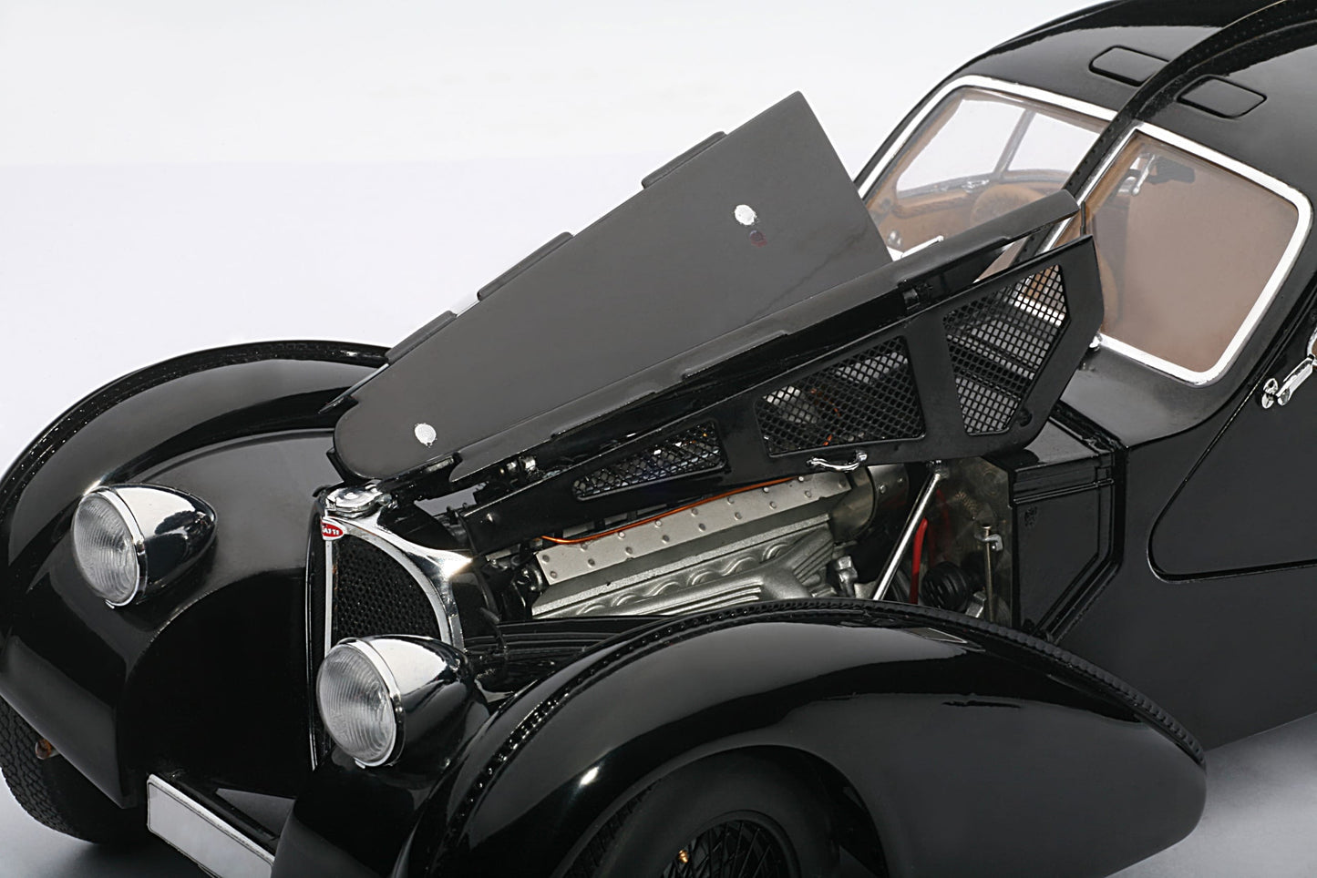 1:18 Bugatti 57SC Atlantic - 1938 - Black - AUTOart - 70941