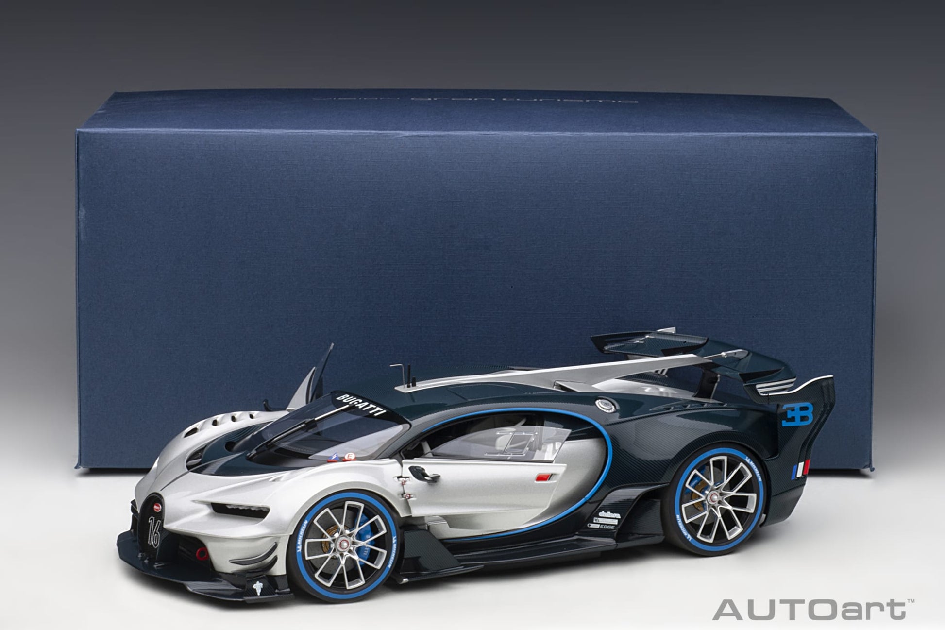 1:18 Bugatti Vision Gran Turismo - Argent Silver /Blue Carbon - AUTOart - 70987