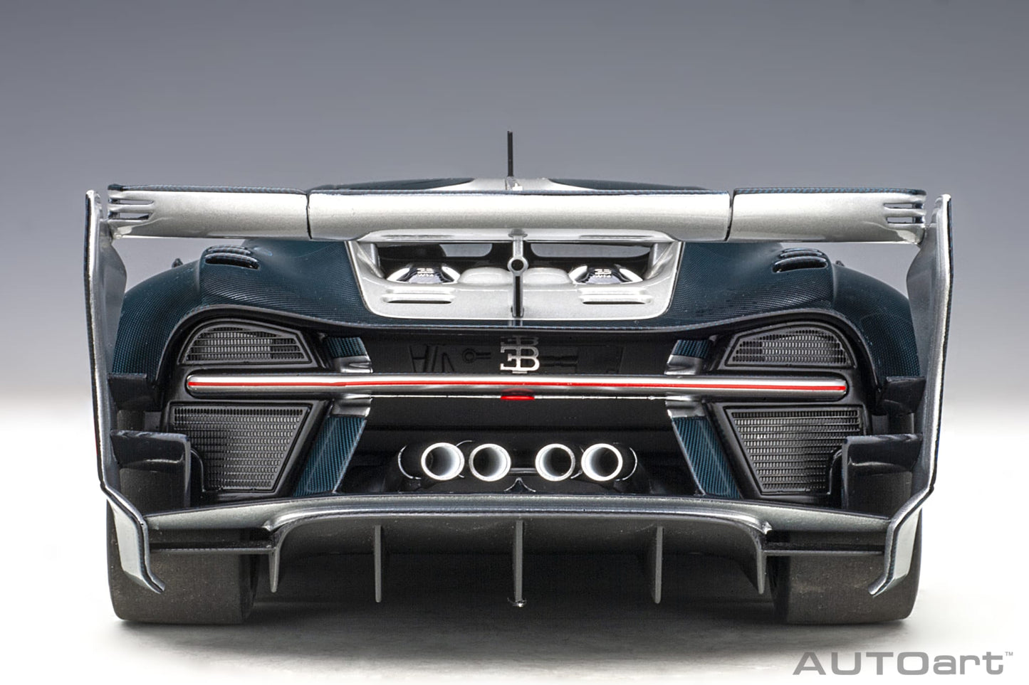 1:18 Bugatti Vision Gran Turismo - Argent Silver /Blue Carbon - AUTOart - 70987