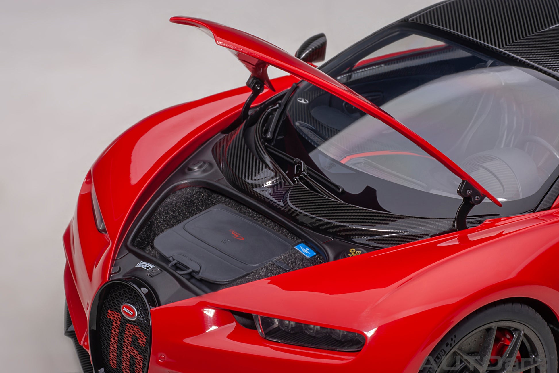 1:18 Bugatti Chiron Sport - 2019 - Italian Red /Carbon - AUTOart - 70996