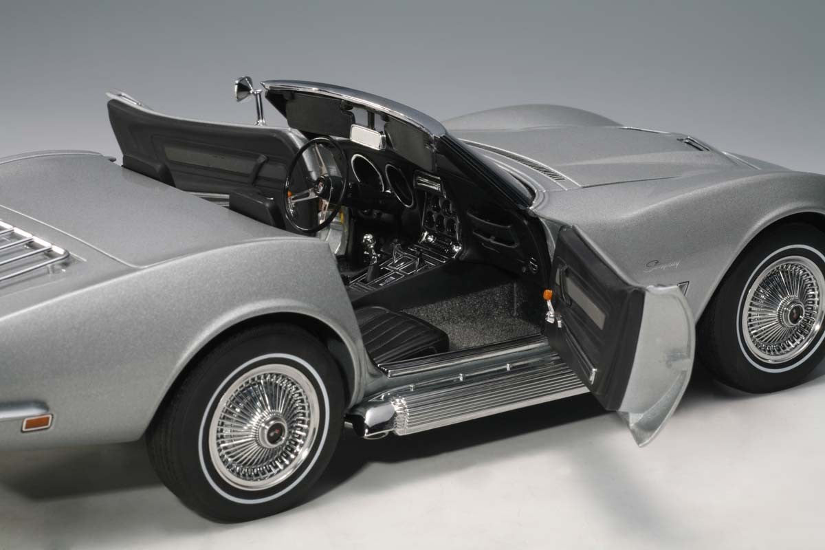 1:18 Chevrolet Corvette Stingray - 1969 - Cortez Silver - AUTOart - 71162