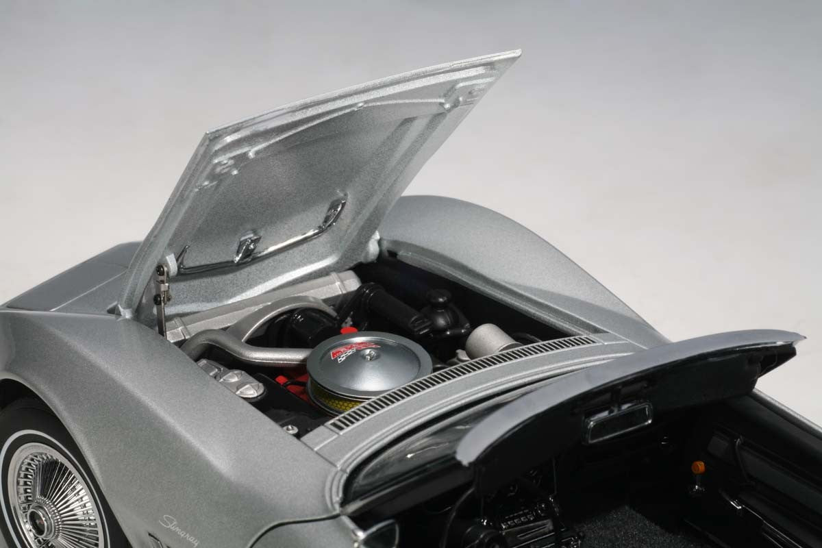 1:18 Chevrolet Corvette Stingray - 1969 - Cortez Silver - AUTOart - 71162