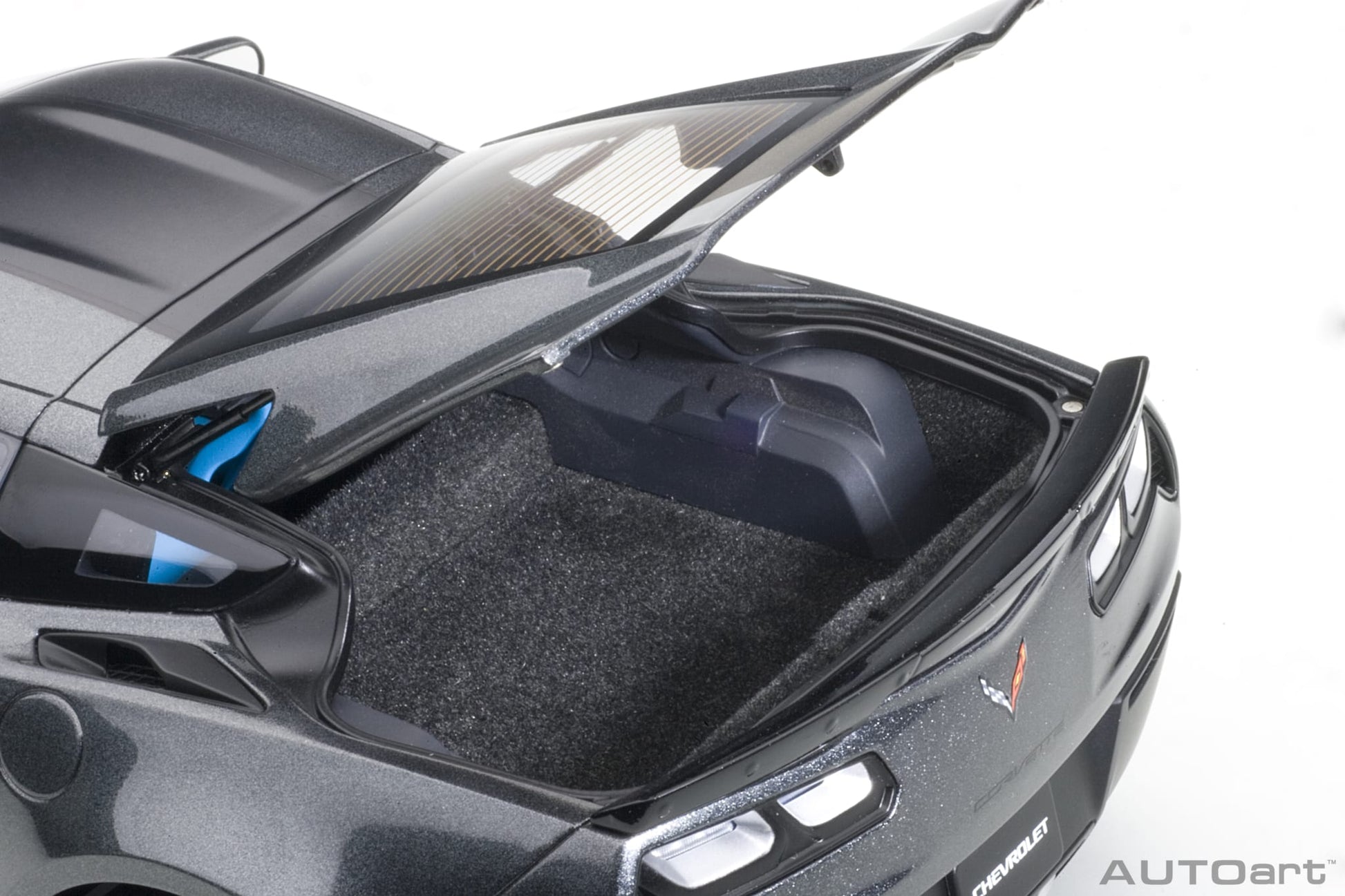 1:18 Chevrolet Corvette Grand Sport - Watkins Glen Grey Metallic /Black Stripes /Blue Fender Hash Marks - AUTOart - 71272