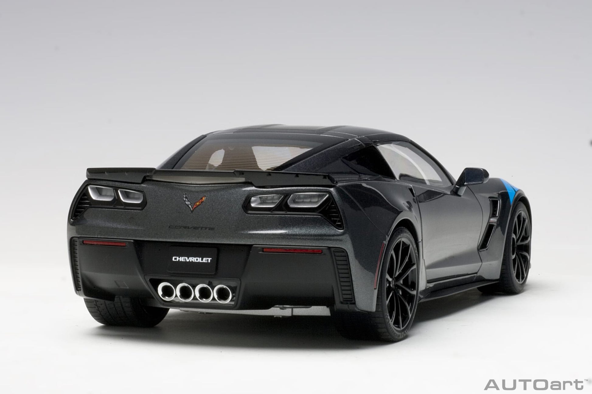1:18 Chevrolet Corvette Grand Sport - Watkins Glen Grey Metallic /Black Stripes /Blue Fender Hash Marks - AUTOart - 71272