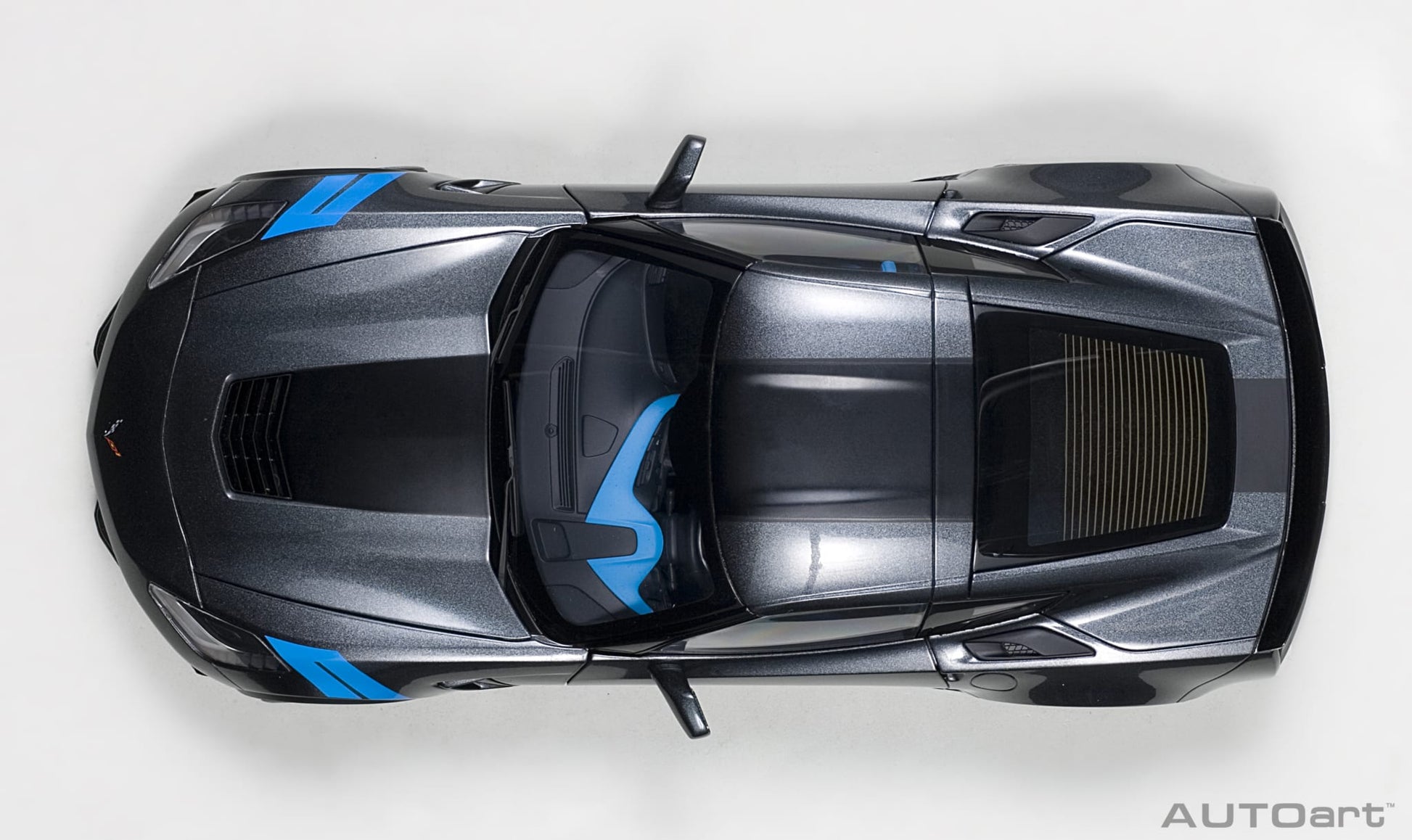 1:18 Chevrolet Corvette Grand Sport - Watkins Glen Grey Metallic /Black Stripes /Blue Fender Hash Marks - AUTOart - 71272