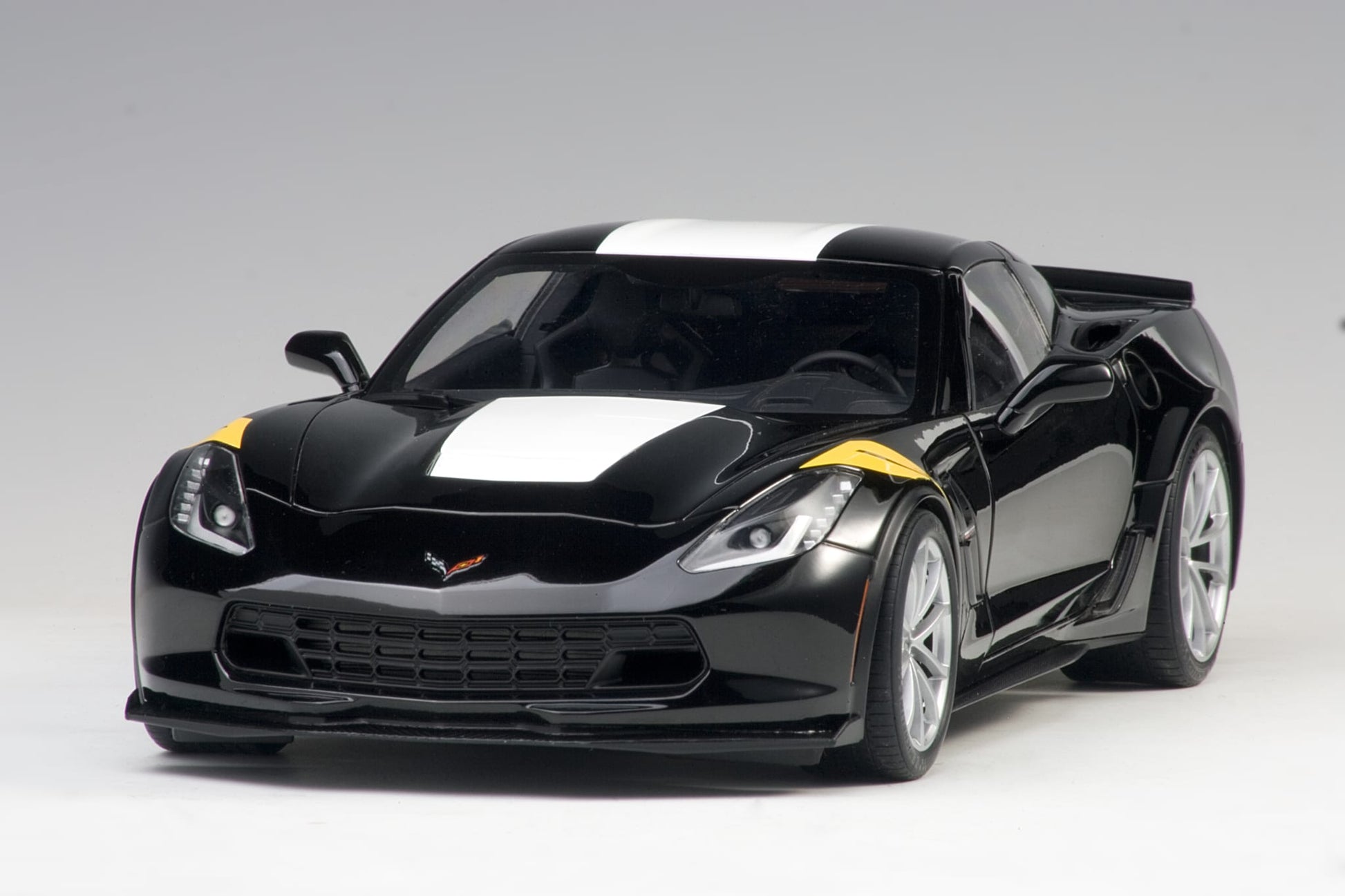 1:18 Chevrolet Corvette Grand Sport - Black /White Stripes /Yellow Fender Hash Marks - AUTOart - 71273