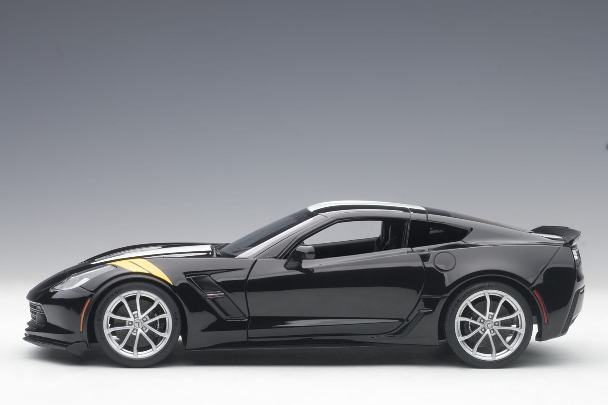 1:18 Chevrolet Corvette Grand Sport - Black /White Stripes /Yellow Fender Hash Marks - AUTOart - 71273