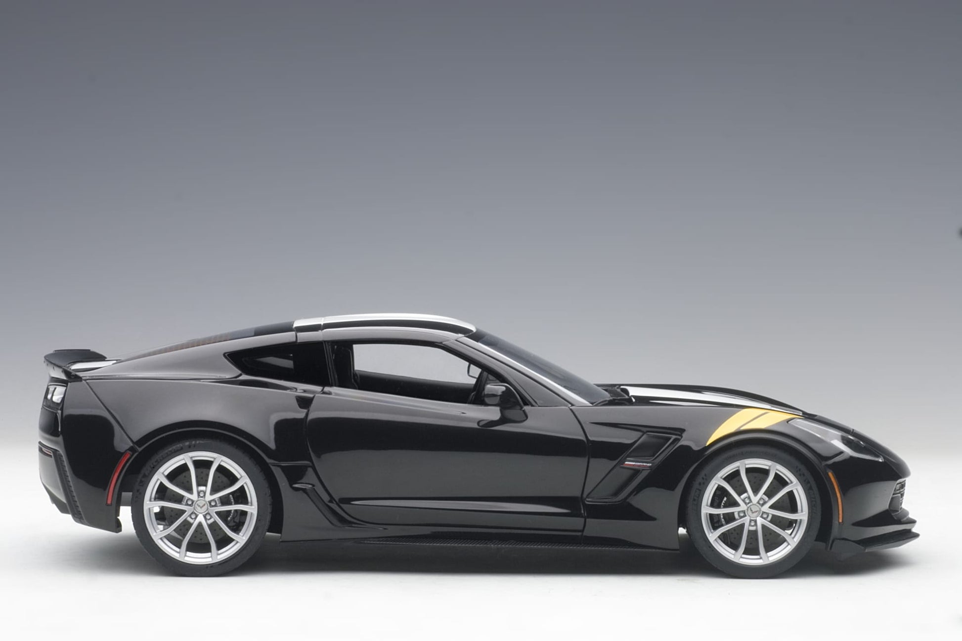 1:18 Chevrolet Corvette Grand Sport - Black /White Stripes /Yellow Fender Hash Marks - AUTOart - 71273
