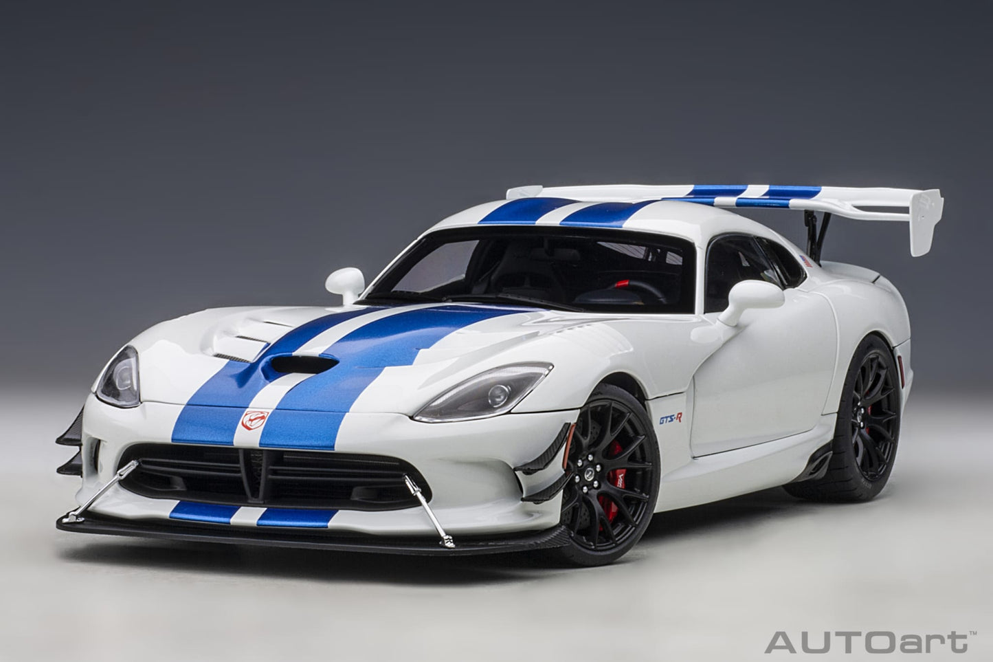 1:18 Dodge Viper GTS-R - Commemorative Edition ACR - 2017 - Pearl White w/Blue Stripes - AUTOart - 71731