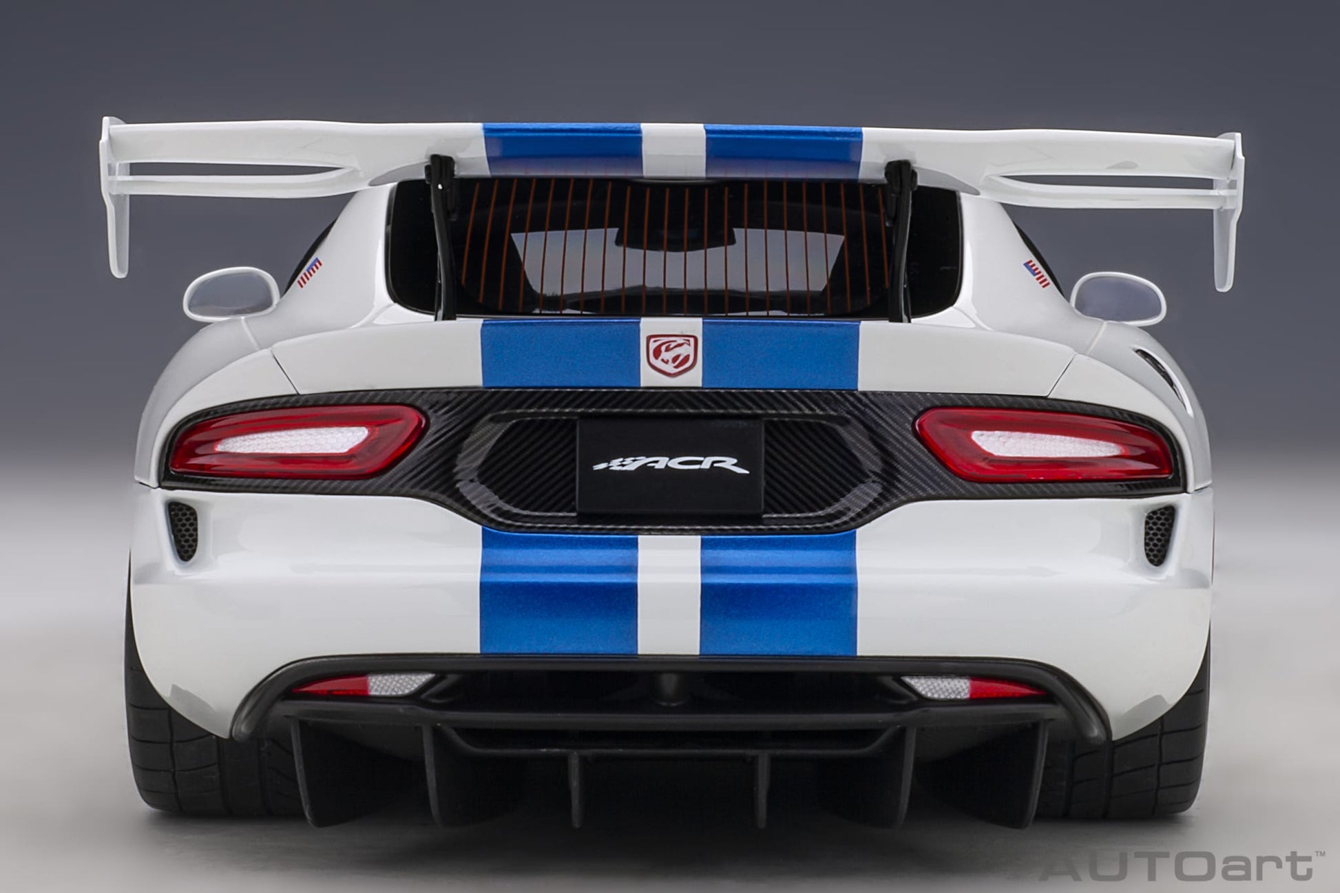 1:18 Dodge Viper GTS-R - Commemorative Edition ACR - 2017 - Pearl White w/Blue Stripes - AUTOart - 71731