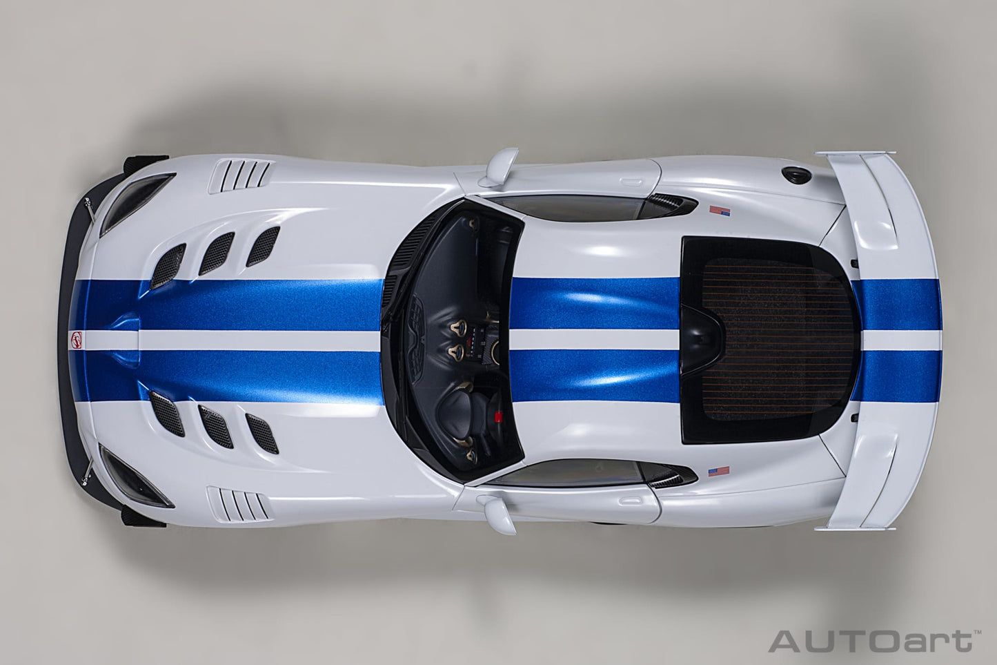 1:18 Dodge Viper GTS-R - Commemorative Edition ACR - 2017 - Pearl White w/Blue Stripes - AUTOart - 71731