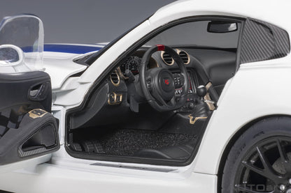 1:18 Dodge Viper GTS-R - Commemorative Edition ACR - 2017 - Pearl White w/Blue Stripes - AUTOart - 71731