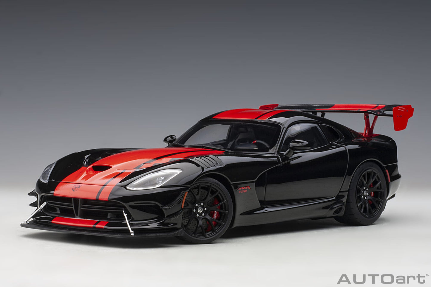 1:18 Dodge Viper ACR 1:28 Edition - 2017 - Black w/Red Stripes - AUTOart - 71732