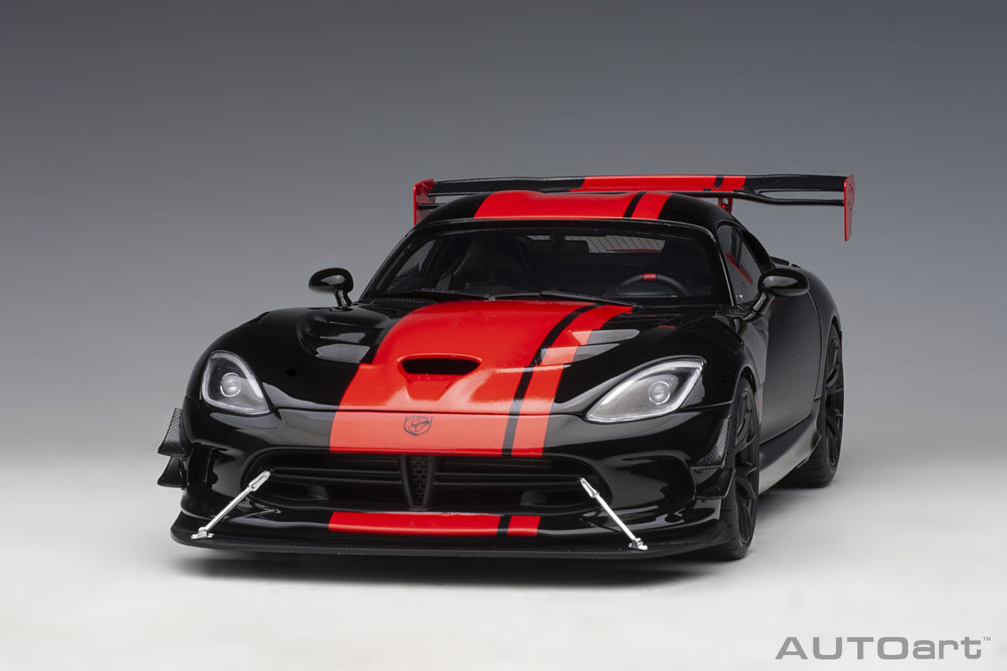 1:18 Dodge Viper ACR 1:28 Edition - 2017 - Black w/Red Stripes - AUTOart - 71732