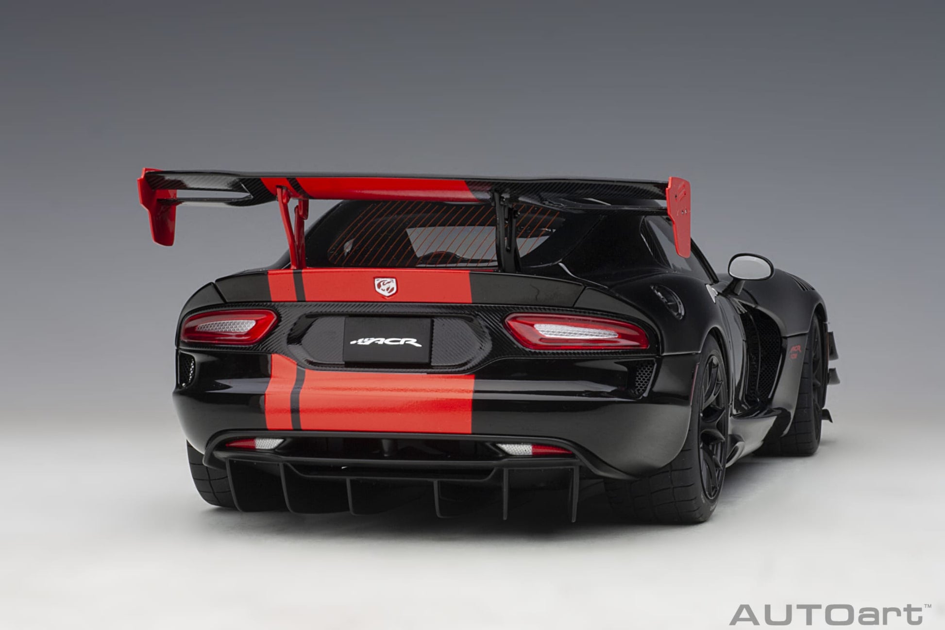 1:18 Dodge Viper ACR 1:28 Edition - 2017 - Black w/Red Stripes - AUTOart - 71732