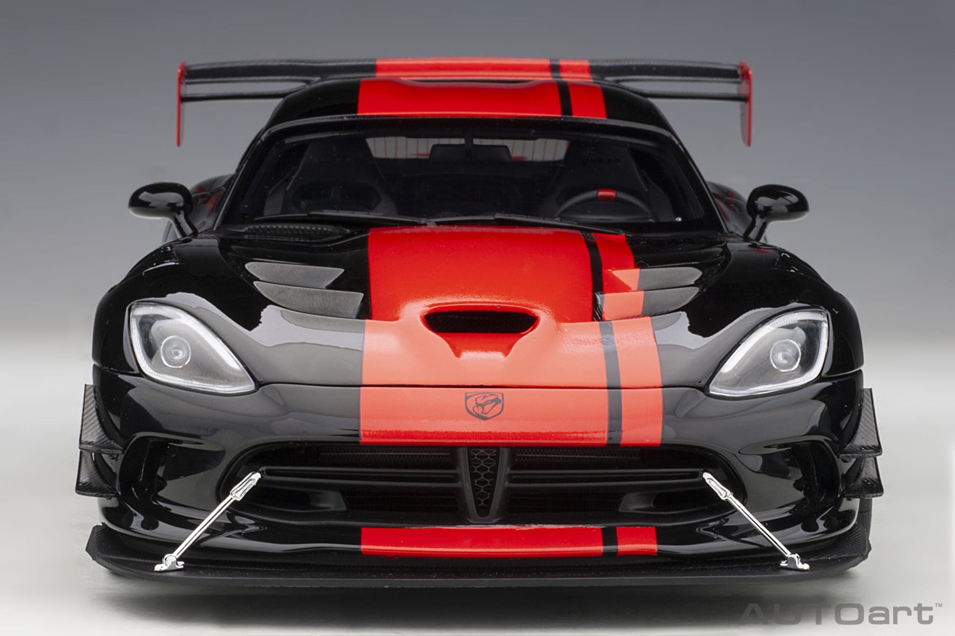 1:18 Dodge Viper ACR 1:28 Edition - 2017 - Black w/Red Stripes - AUTOart - 71732