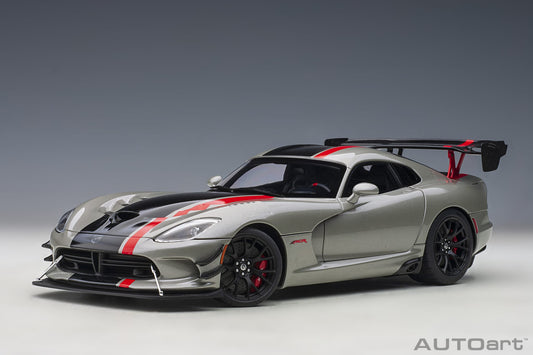 1:18 Dodge Viper ACR - 2017 - Billet Silver Metallic w/Black Stripes - AUTOart - 71733