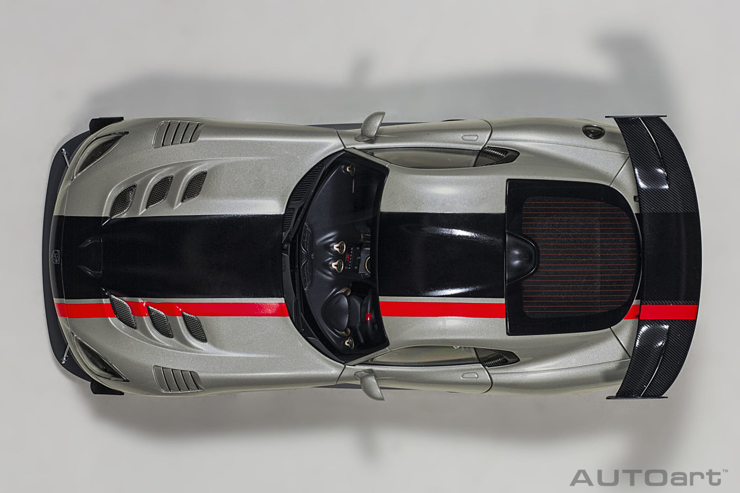 1:18 Dodge Viper ACR - 2017 - Billet Silver Metallic w/Black Stripes - AUTOart - 71733