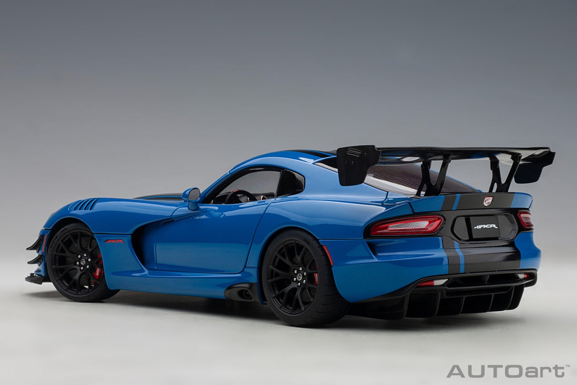 1:18 Dodge Viper ACR - 2017 - Competition Blue w/Black Stripes - AUTOart - 71734