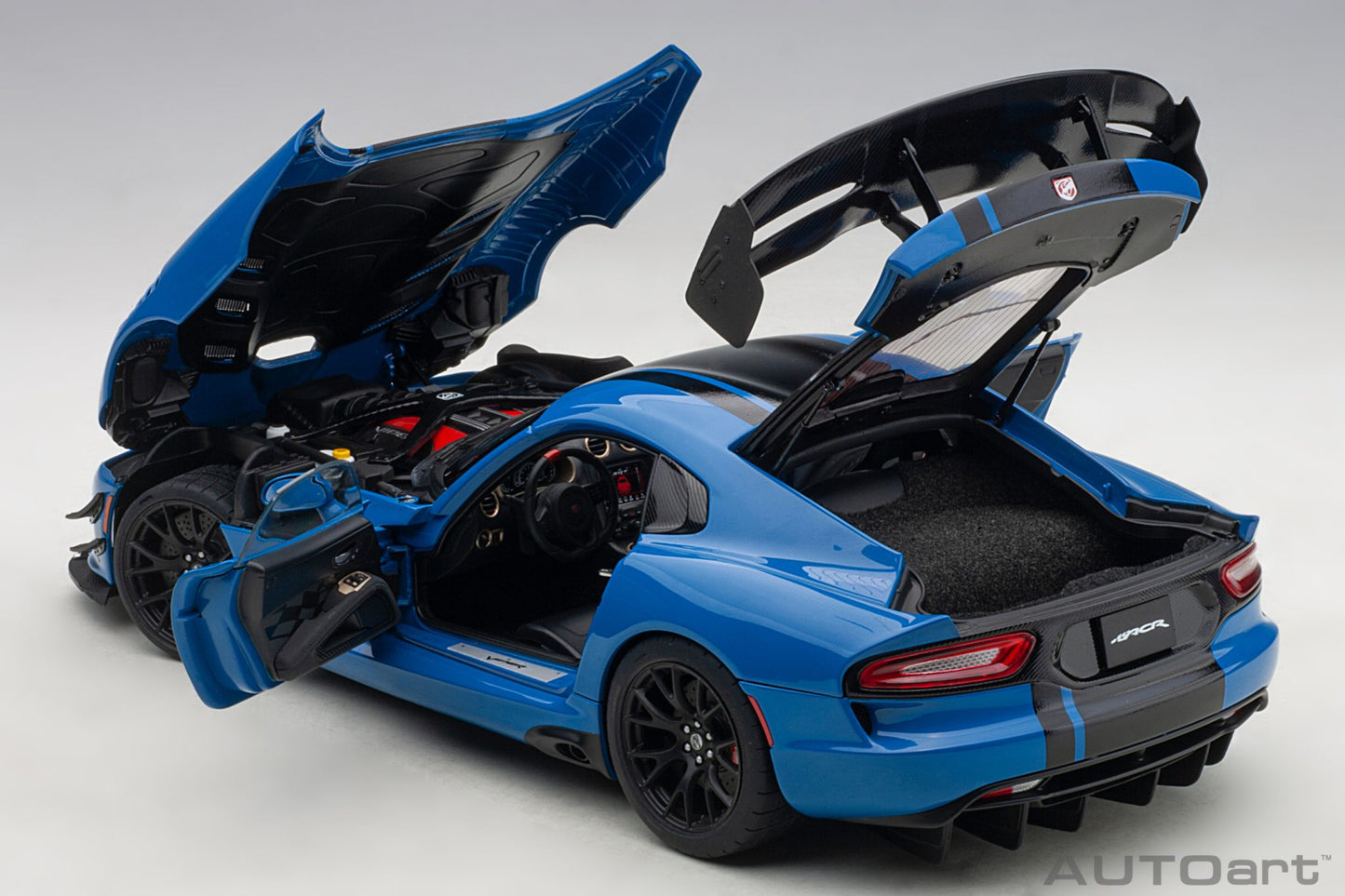 1:18 Dodge Viper ACR - 2017 - Competition Blue w/Black Stripes - AUTOart - 71734