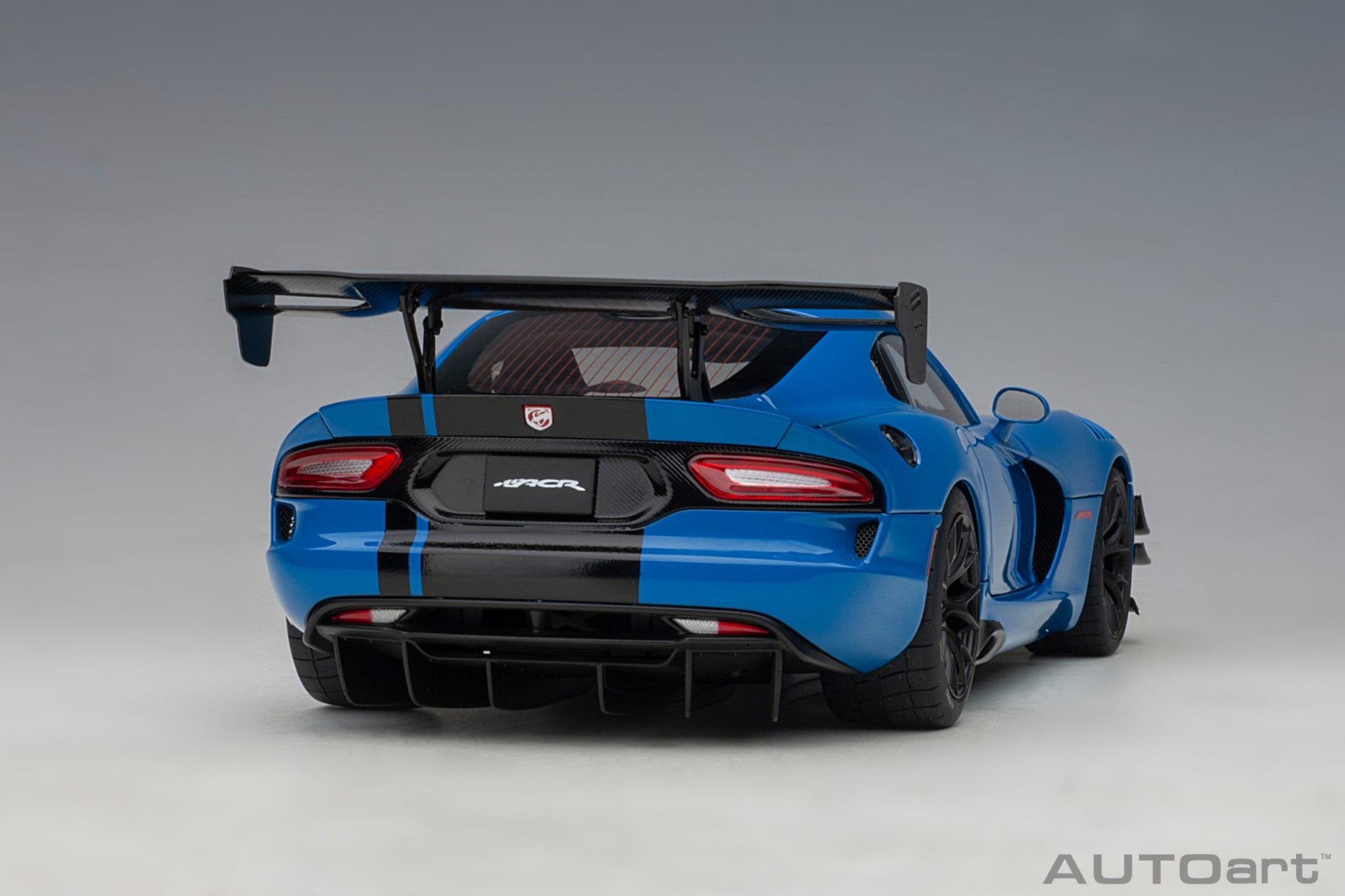1:18 Dodge Viper ACR - 2017 - Competition Blue w/Black Stripes - AUTOart - 71734