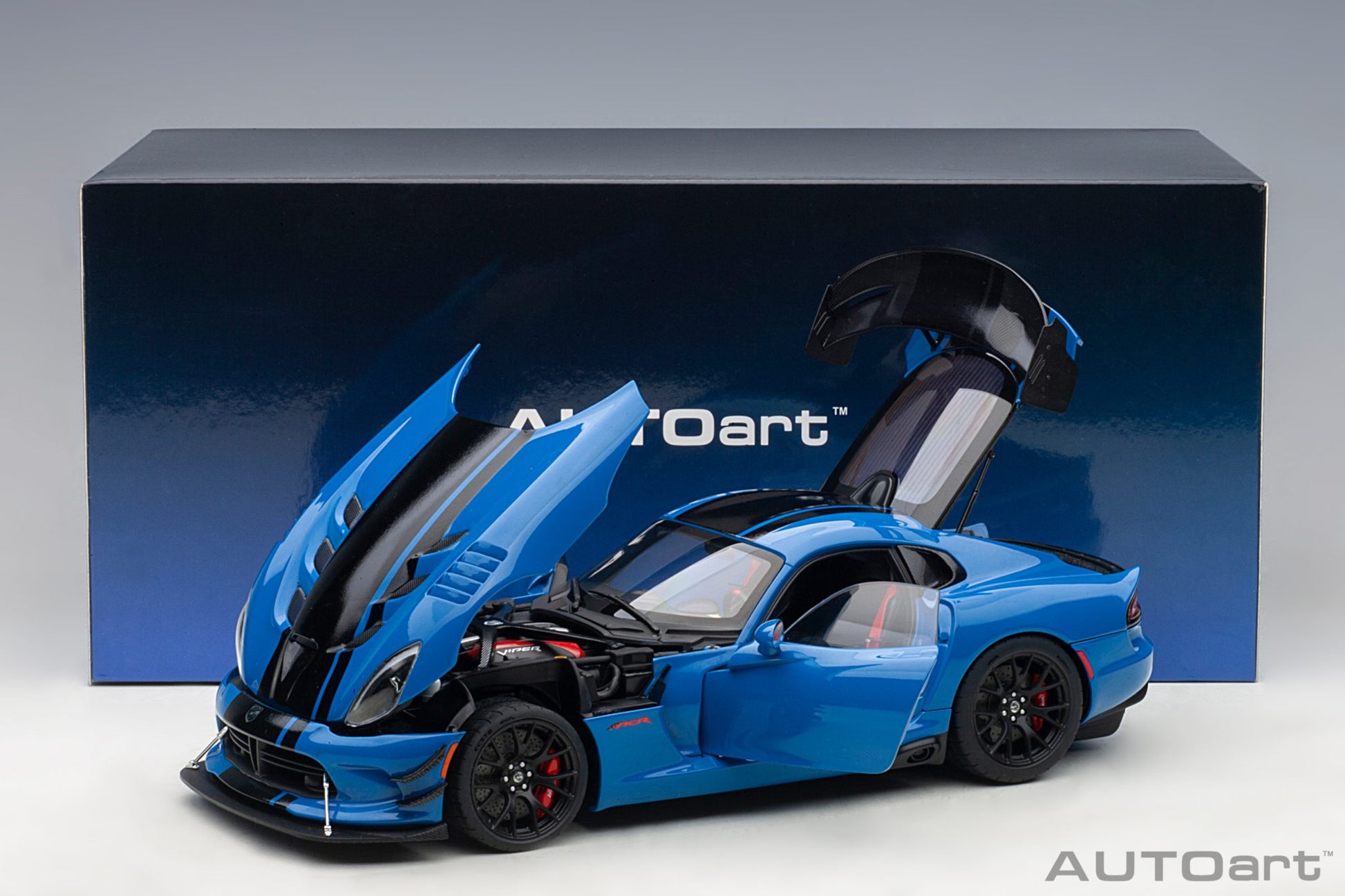 1:18 Dodge Viper ACR - 2017 - Competition Blue w/Black Stripes - AUTOart - 71734
