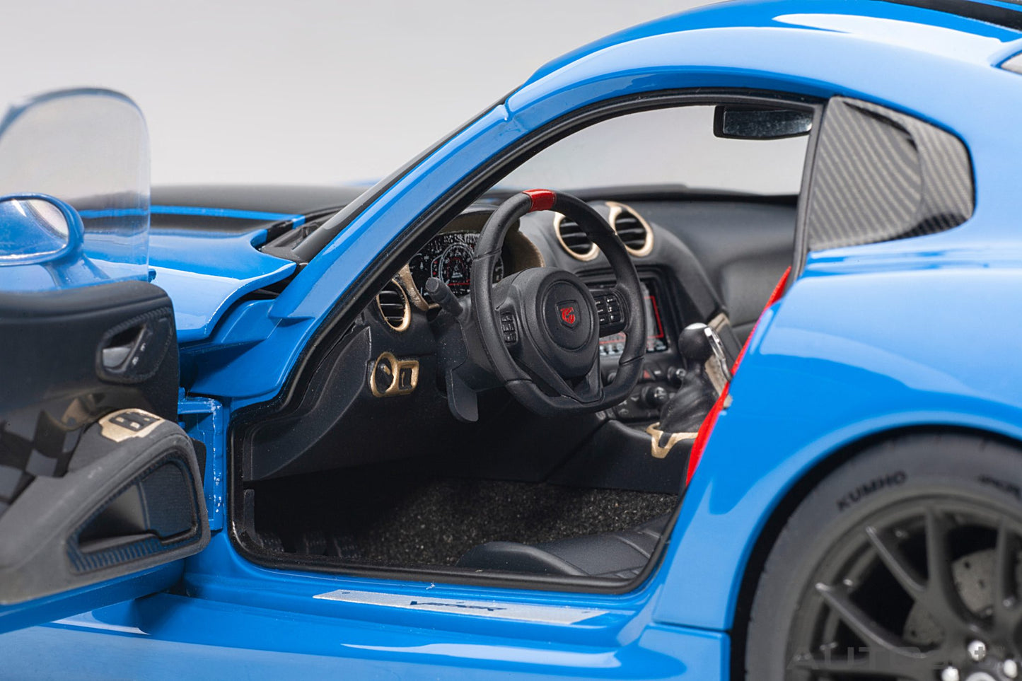1:18 Dodge Viper ACR - 2017 - Competition Blue w/Black Stripes - AUTOart - 71734