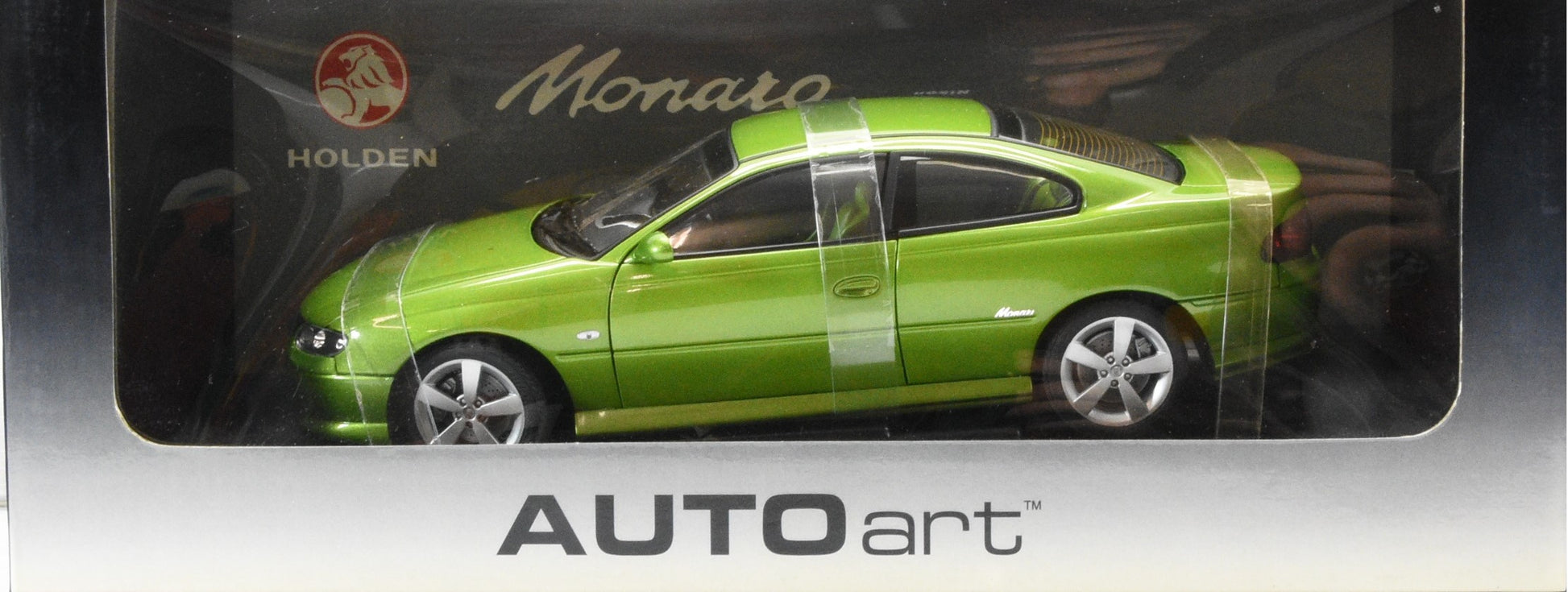 1:18 Holden V2 Monaro CV8 Series 2 - Hothouse Green Metallic - AUTOart - 72483